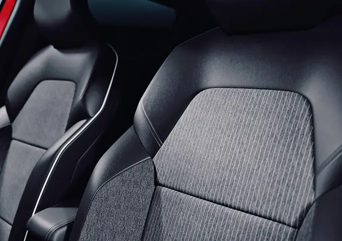 Acabamentos interiores - Mitsubishi Colt