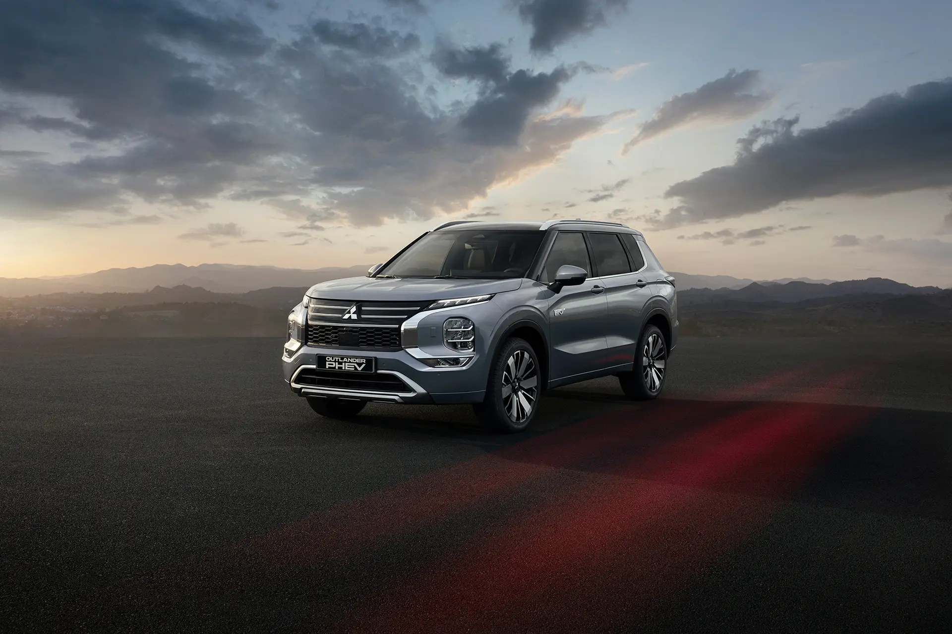 Exterior - Mitsubishi Outlander PHEV