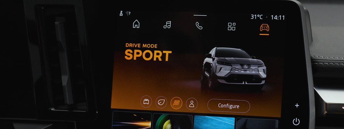 Ecrã do Mitsubishi Eclipse Cross EV no modo Sport