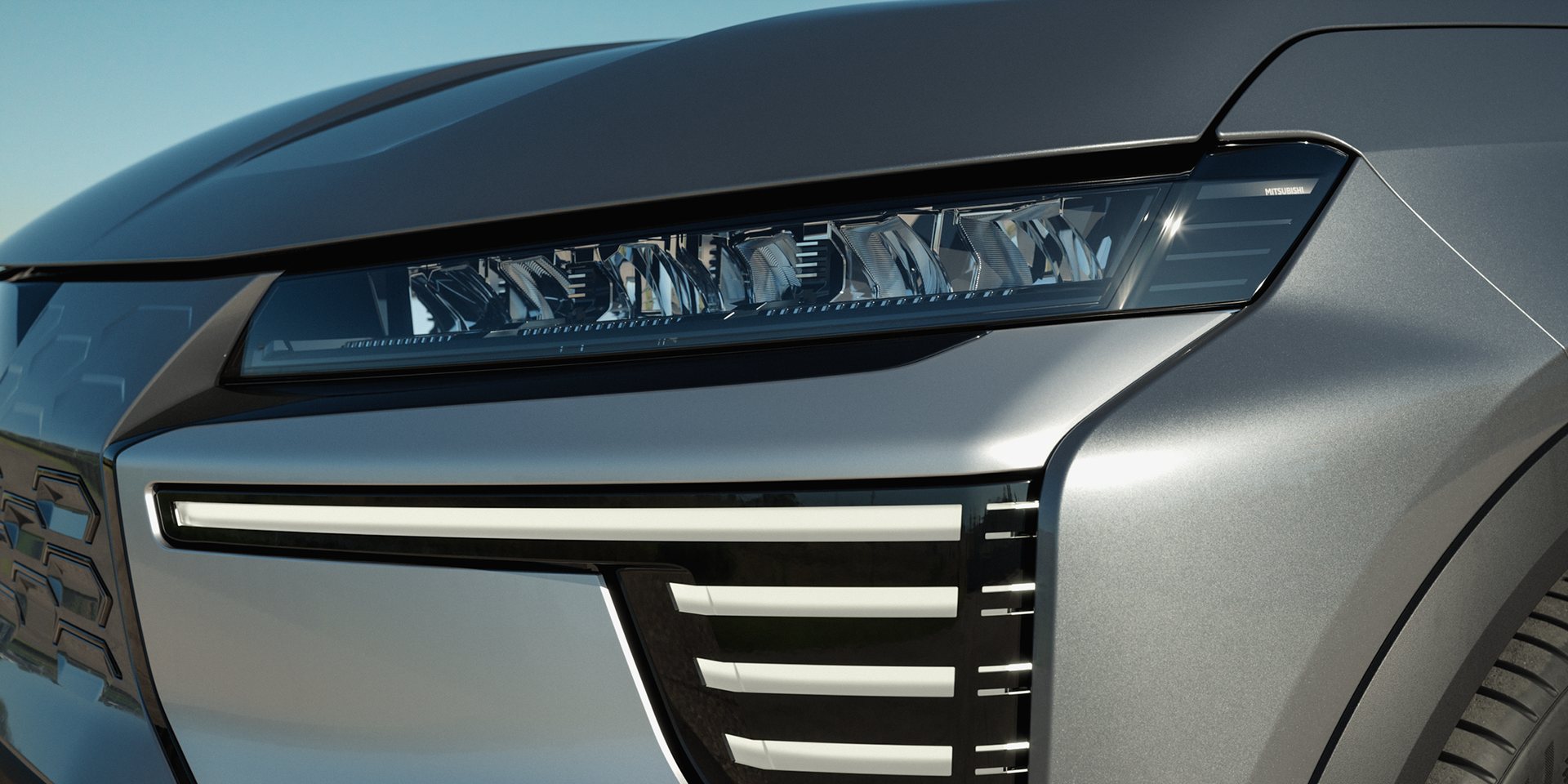 Faróis adaptativos LED do Mitsubishi Eclipse Cross EV acesos