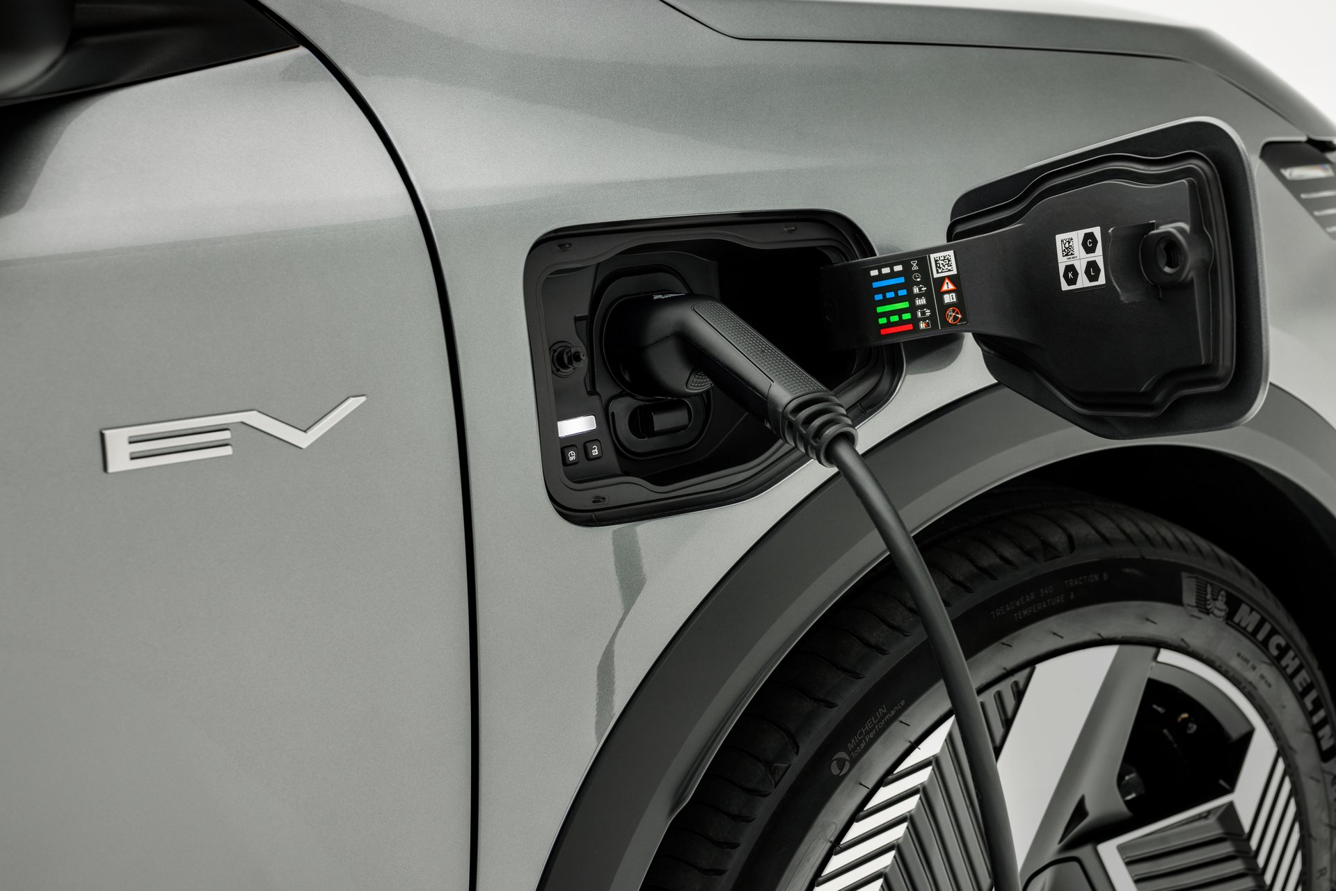 Tomada de carregamento do Mitsubishi Eclipse Cross EV