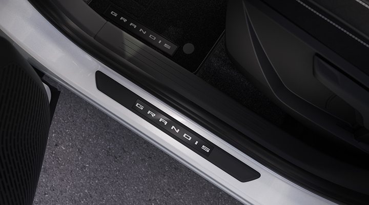 Proteção das embaladeiras de um Mitsubishi Grandis