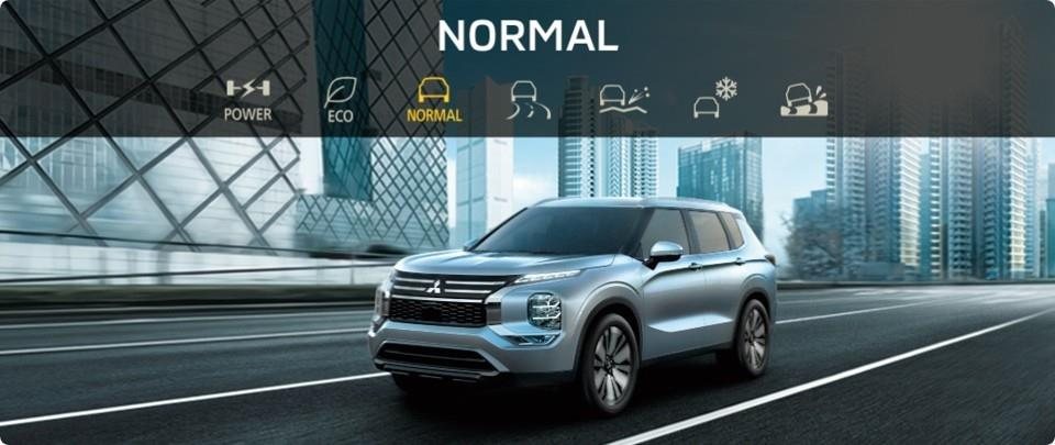 Mitsubishi Outlander PHEV no cenário do modo Normal