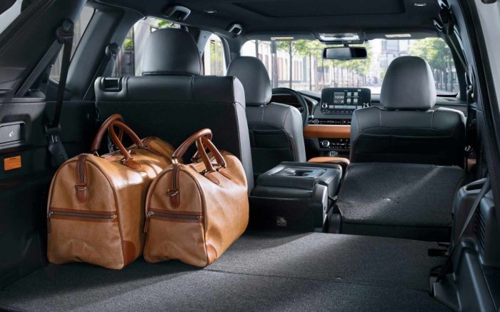 Bagagem arrumada na mala do Outlander PHEV